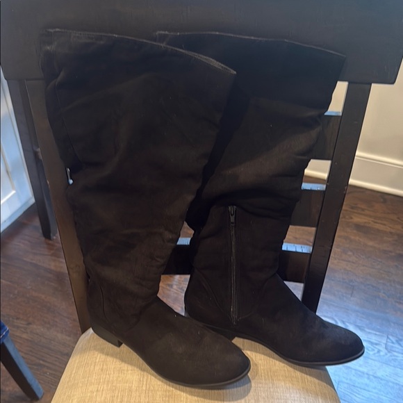 Kelly & Katie Black Over the Knee Boots - Picture 1 of 4